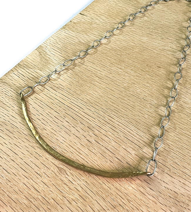 Curved Bar Necklace